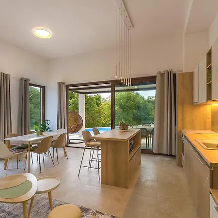 Veranda With Heated Pool *